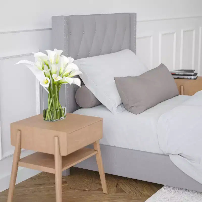 Merrick Lane Upholstered Platform Bed with Button Tufted Headboard